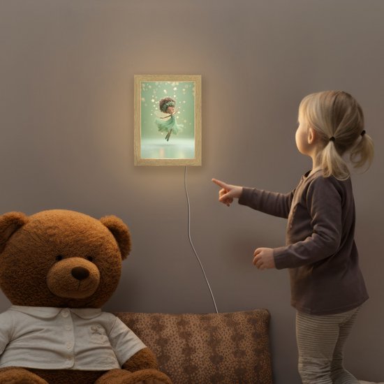 Nachtlampje 15x20 cm - Kinder lampje - Fee - Groen - Sprookje - Sterren - Tafellamp kinderkamer - Slaapkamer lamp - Bedlamp kinderen - Kinderlampje stopcontact - Wandlamp babykamer - Nachtlampjes van Merkloos — afbeelding 5