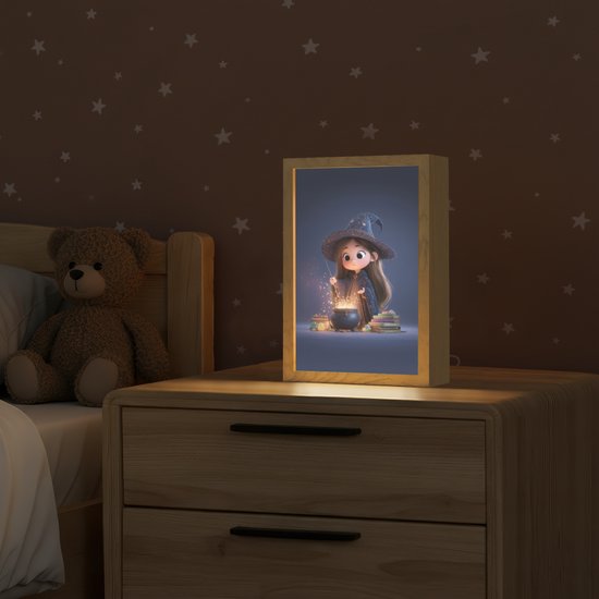 Nachtlampje 20x30 cm - Kinder lampje - Tovenares - Magisch - Blauw - Toveren - Tafellamp kinderkamer - Slaapkamer lamp - Bedlamp kinderen - Kinderlampje stopcontact - Wandlamp babykamer - Nachtlampjes van Merkloos — afbeelding 2