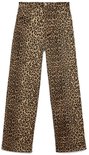 Voorkant van de bruine jeans met luipaardprint.