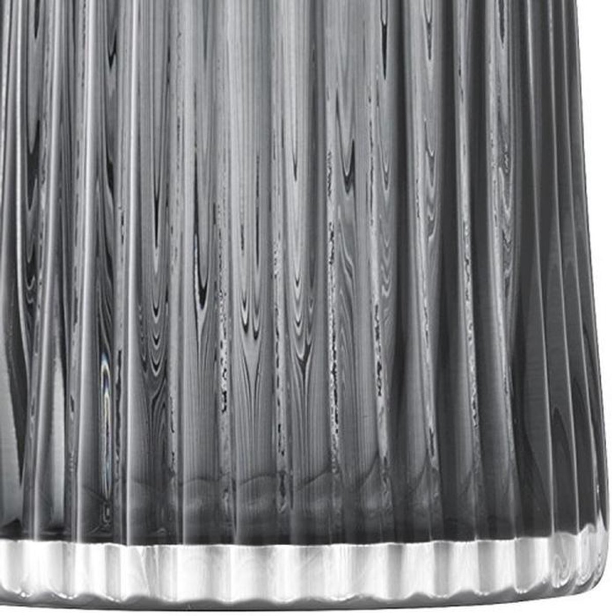 Vaas 20 cm grijs van mondgeblazen glas