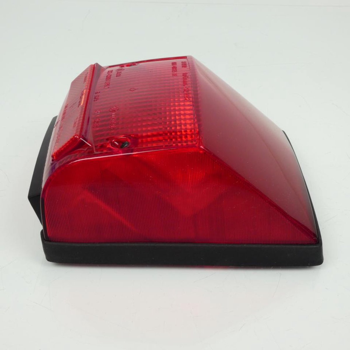 Feu arrière origine pour scooter Piaggio 200 Vespa Pxe 1981 à 1997 219091 Neuf