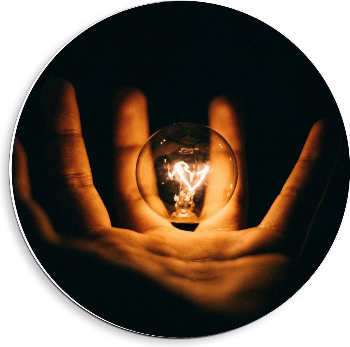 KuijsFotoprint - Schilderij - Lichtgevende Gloeilamp In Handen Met Zwarte Achtergrond - Zw