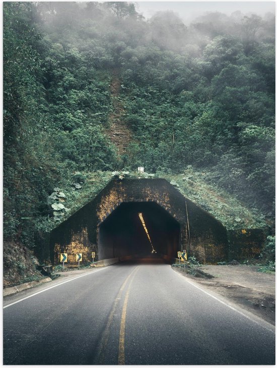 Poster – Tunnel onder Berg door - 30x40cm Foto op Posterpapier