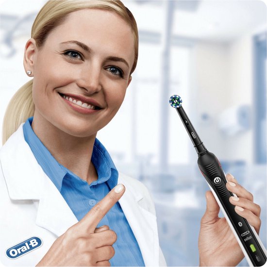 Oral-B Smart 4 4500 - Zwart - Elektrische Tandenborstel - 1 Handvat en 2 Opzetborstels - Oral B