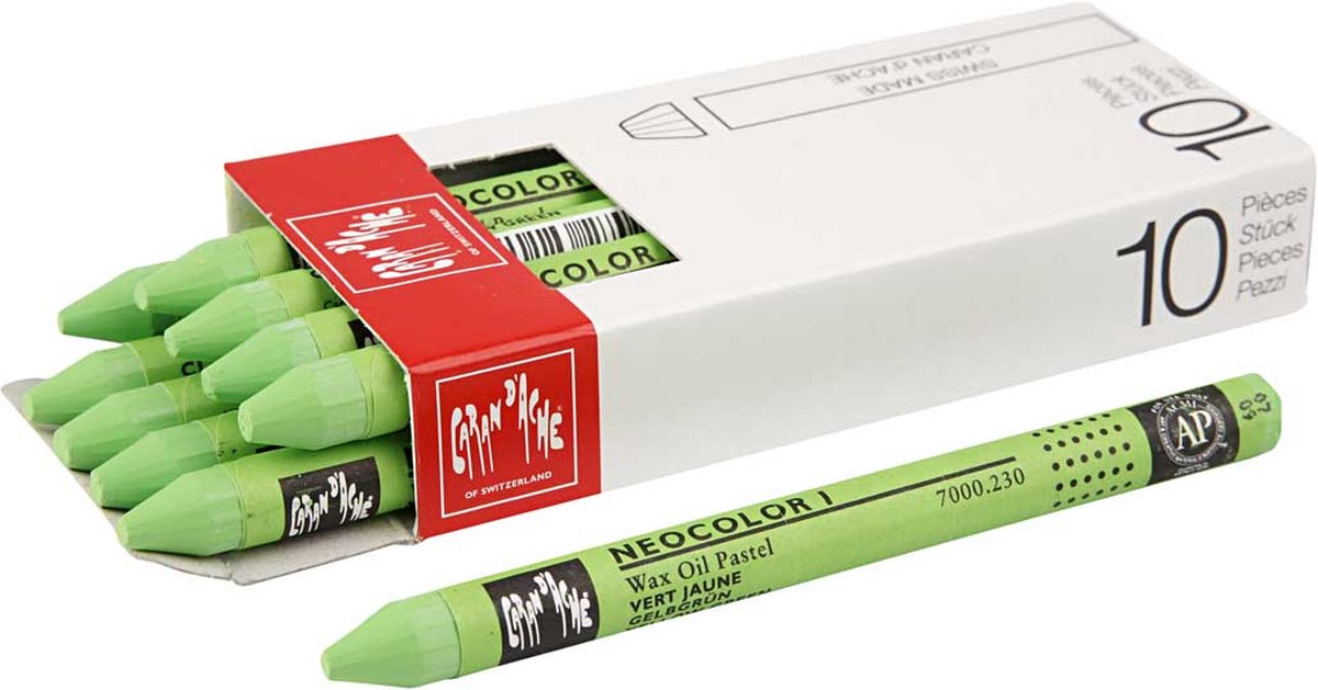 Neocolor I. yellow green (230). L: 10 cm. dikte 8 mm. 10 stuk/ 1 doos