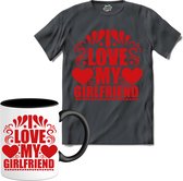 I Love My Girlfriend | Valentijn - Valentijnsdag - Cadeau - Kado - T-Shirt met mok - Unisex - Mouse Grey - Maat M
