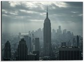 Dibond - Felle Zonnestralen op Wolkenkrabbers van New York - 40x30 cm Foto op Aluminium (Met Ophangsysteem)