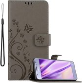 Cadorabo Hoesje geschikt voor Samsung Galaxy J3 2017 in BLOEMEN GRIJS - Beschermhoes in bloemmotief met magnetische sluiting, standfunctie en kaartsleuven Book Case Cover Etui
