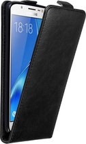 Cadorabo Hoesje voor Samsung Galaxy J5 2016 in ZWARTE NACHT - Beschermhoes in flip design Case Cover met magnetische sluiting