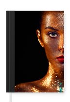 Notitieboek - Schrijfboek - Make up - Goud - Vrouw - Luxe - Glitter - Kunst - Notitieboekje klein - A5 formaat - Schrijfblok
