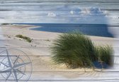 Fotobehang - Vlies Behang - Strand en Zee op Houten Planken - 152,5 x 104 cm
