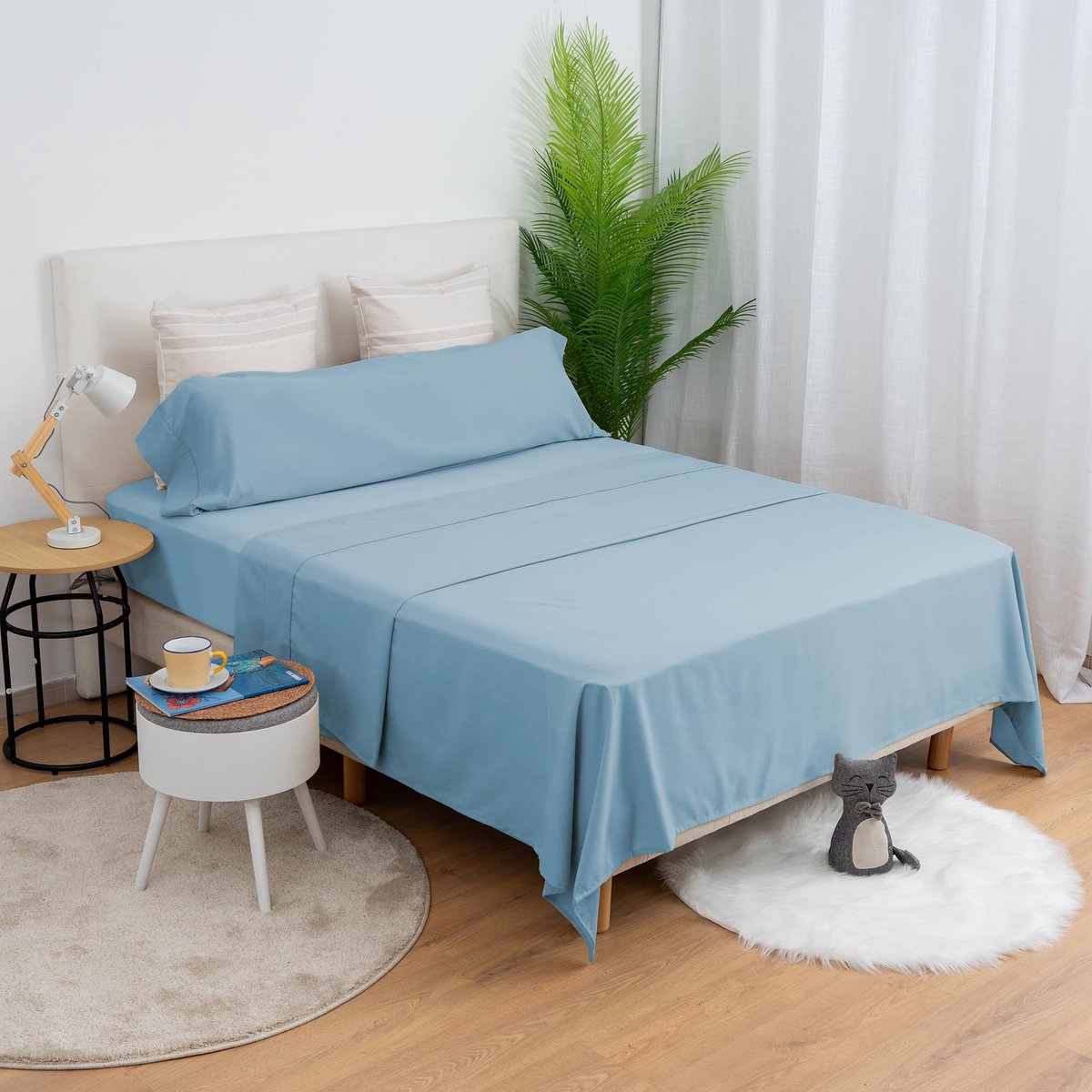 Unyqoos Vierdelig beddengoedset van ademende microvezel voor optimaal slaapcomfort lichtblauw