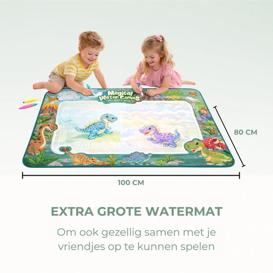 Grote watermat met dinosaurus thema (80x100 cm), met twee kinderen die erop tekenen met waterpennen.