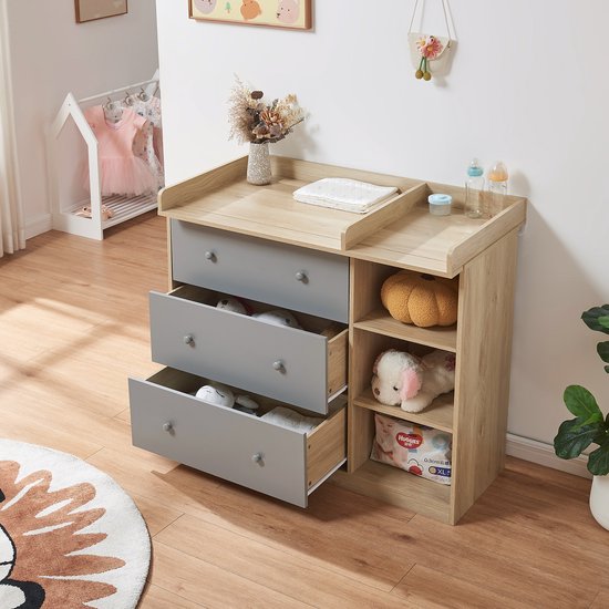 Luiercommode Beldinupp eikenkleurig en grijs [en.casa]