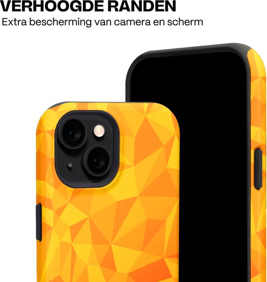 iPhone 15 hoesje met oranje en gele veelhoekige print en verhoogde randen voor extra bescherming.
