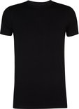Zwarte T-shirt met ronde hals en korte mouwen.