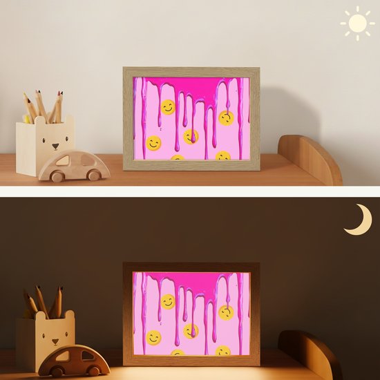 Nachtlampje 20x15 cm - Kinder lampje - Smiley - Roze - Glazuur - Tafellamp kinderkamer - Slaapkamer lamp - Bedlamp kinderen - Kinderlampje stopcontact - Wandlamp babykamer - Nachtlampjes van Merkloos — afbeelding 4