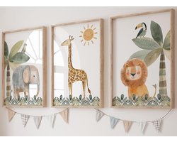 Safari Dieren Set van 3 Unieke Posters - Ontzettend Leuke Dierentjes Decoratie voor de Kinderslaapkamer of Speelkamer