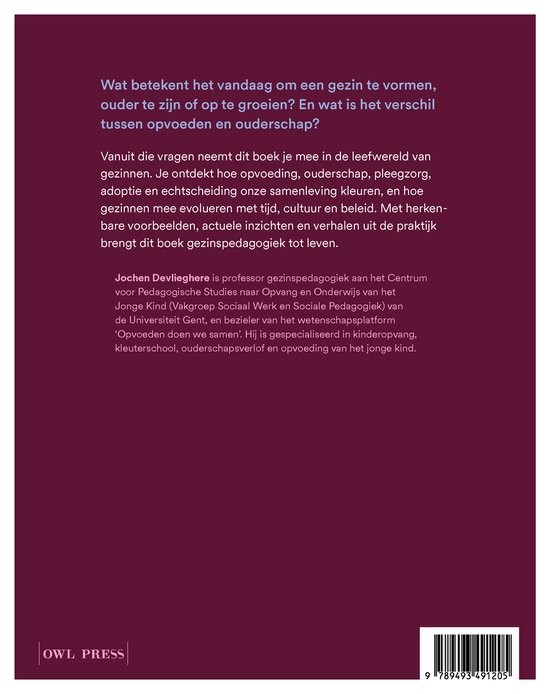 Paarse achtergrond met tekst. Twee paragrafen beschrijven de inhoud van het boek, gevolgd door biografische informatie over auteur Jochen Devlieghere, en uitgever 'OWL PRESS'. ISBN nummer onderaan.