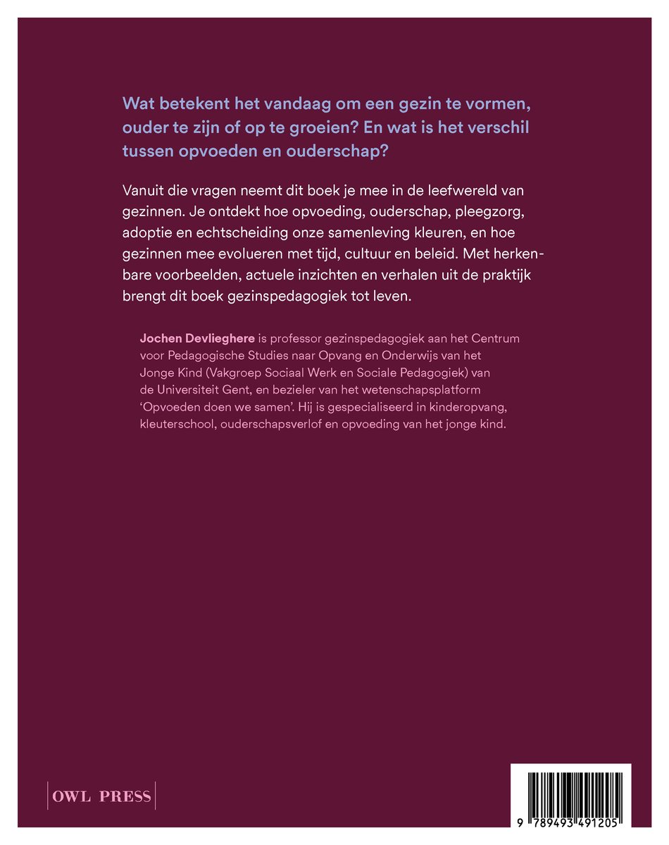 Paarse achtergrond met tekst. Twee paragrafen beschrijven de inhoud van het boek, gevolgd door biografische informatie over auteur Jochen Devlieghere, en uitgever 'OWL PRESS'. ISBN nummer onderaan.