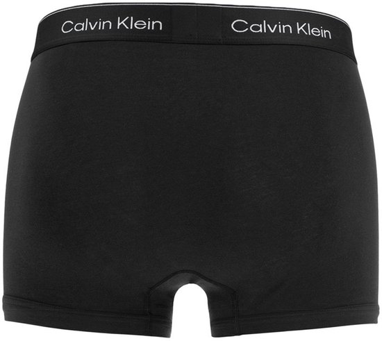 Zwarte Calvin Klein boxer met Calvin Klein logo op de tailleband.