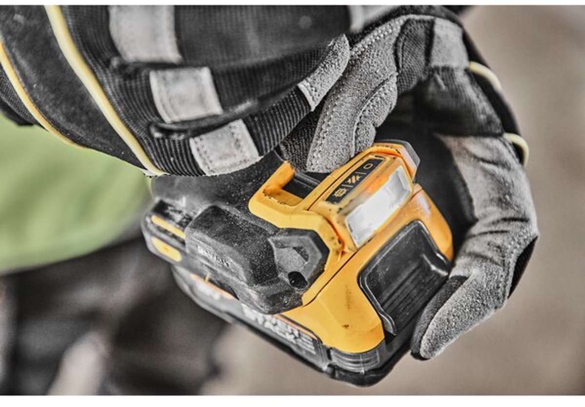 DeWalt DCD800E2T: Compacte 18V boor met 90 Nm koppel thumbnail 2
