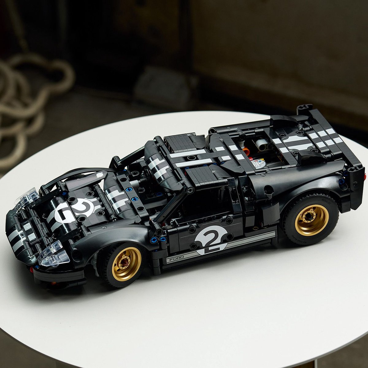 LEGO Technic 1966 Ford GT40 MKII Racewagen - Vintage Auto Bouwpakket voor Volwassenen - 42223 — afbeelding 21