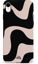 xoxo Wildhearts telefoonhoesje geschikt voor iPhone Xr - Ride With Me - Single Layer - Beschermhoes met golvend patroon - Luxe hard case - zwart en beige