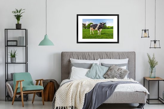 Vache Zwart et blanche au pâturage 90x60 cm