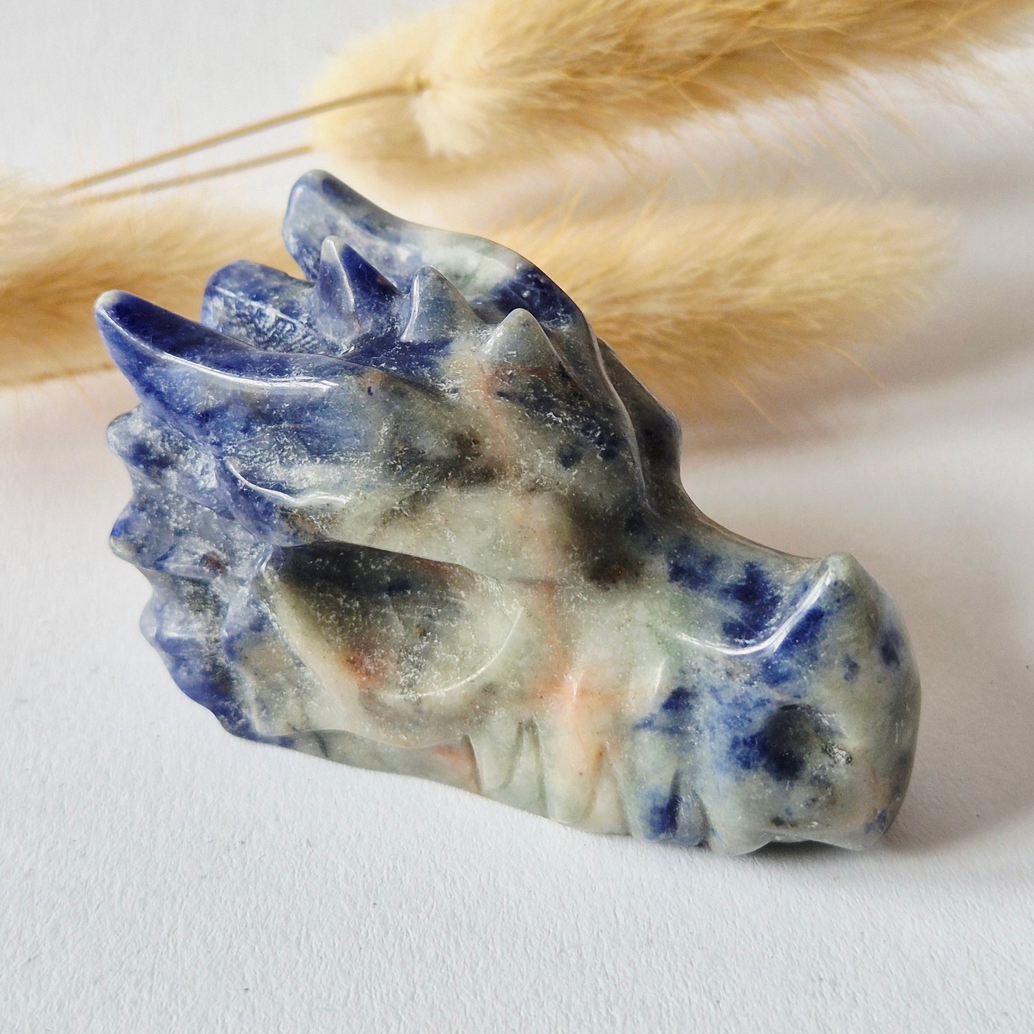 Moonlight Gemstones Sodaliet Dragon Skull – 6 cm (Halloween collectie) Meerkleurig