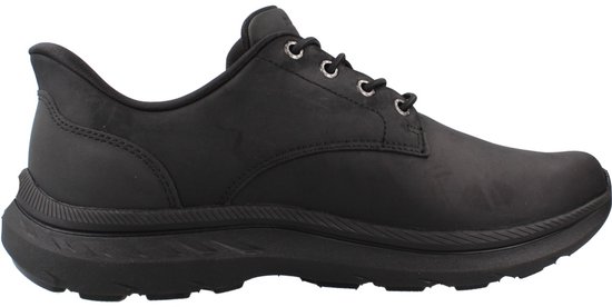 Zijaanzicht van een zwarte Skechers sneaker met veters en een profielzool.