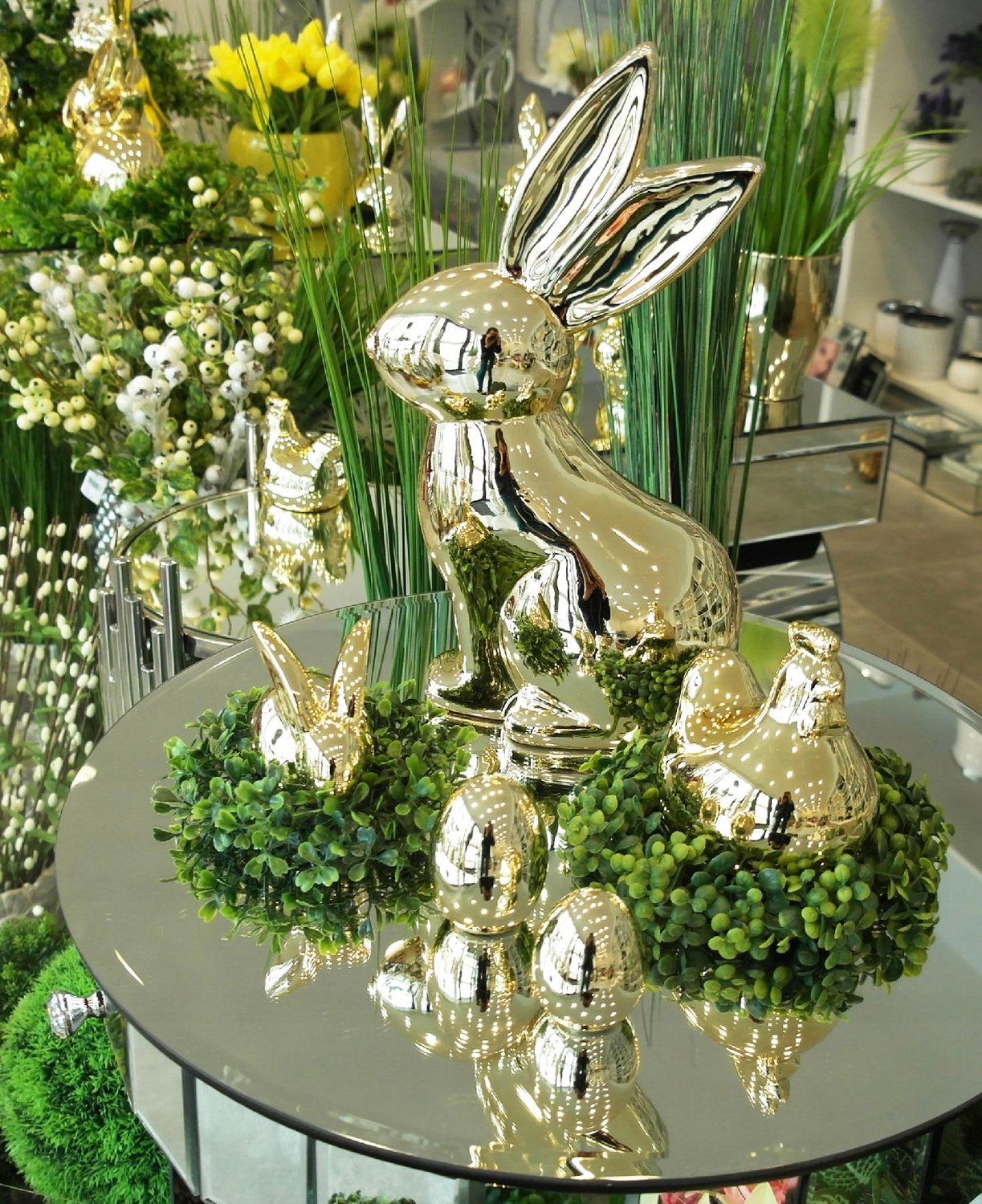Gouden Keramiek Paasei Figuur H8cm
