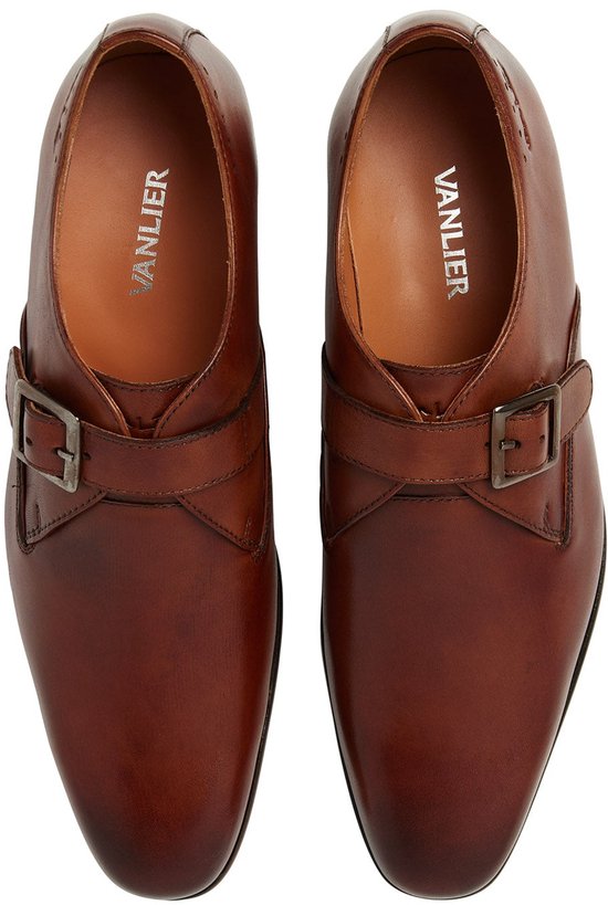 Bovenaanzicht van bruine Vanlier gespschoenen met het Vanlier-logo zichtbaar op de binnenzool.