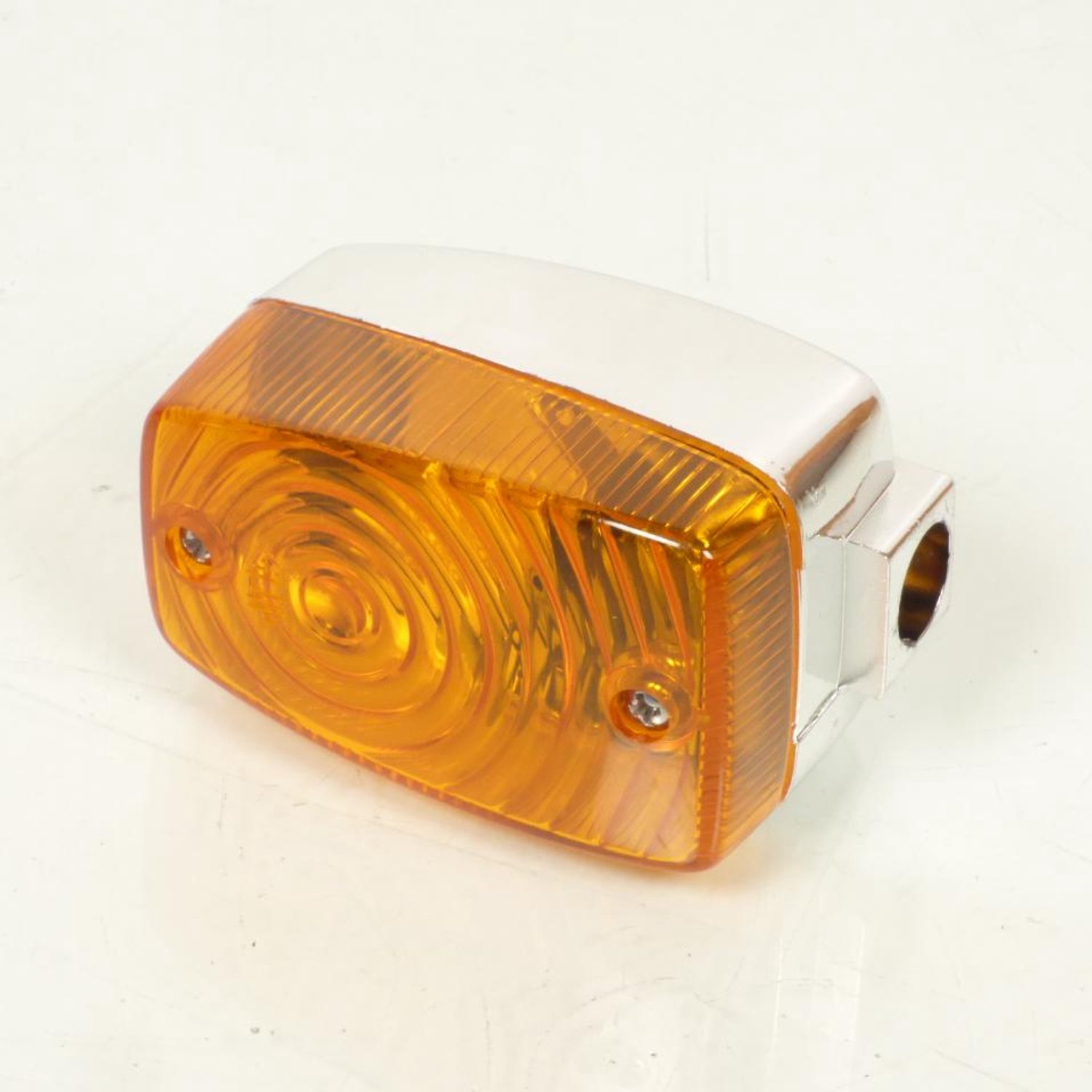 Un clignotant chromé et orange type Luxor 2008 pour mobylette MBK 51 cyclomoteur