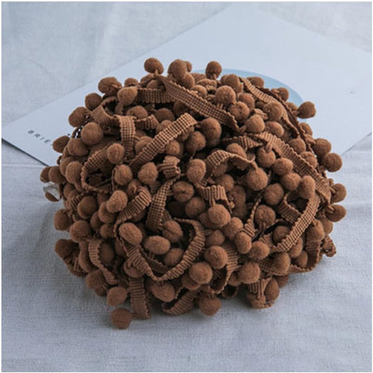 Veelkleurig Pom Poms Kwast Borte Kantenband met 1,2 cm Pompons Kwastlint Pomponlint Kwast Trim Band voor Knutselen Naaien Kleding Thuis Decoreren Kameel 18,3 meter