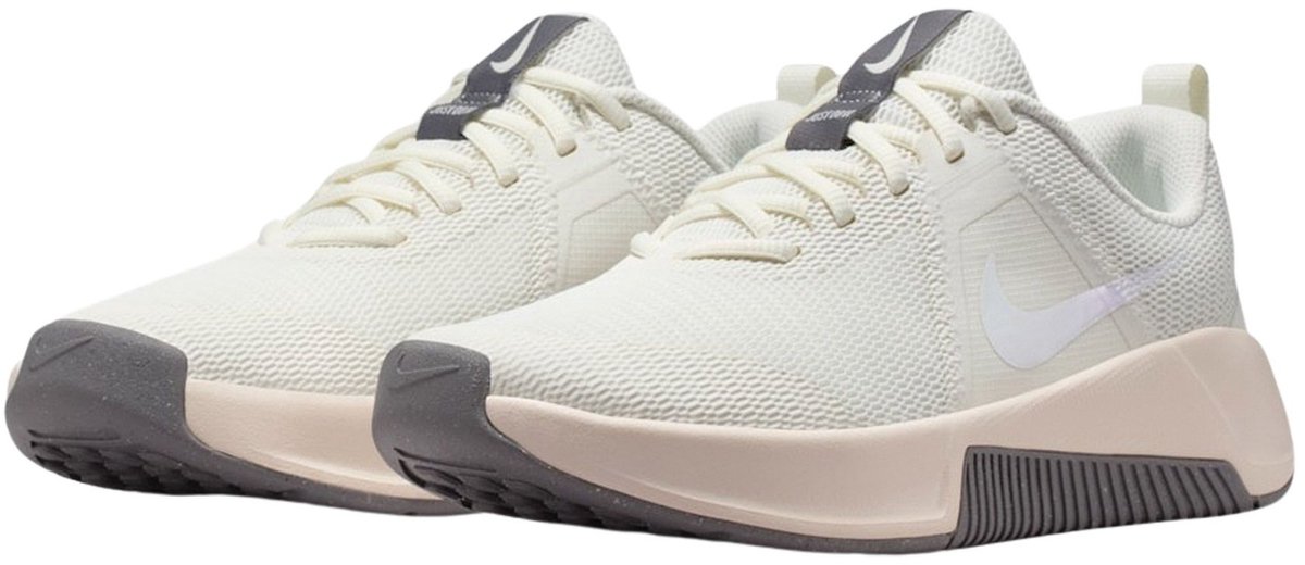 Nike MC Trainer 3 Schoenen Dames