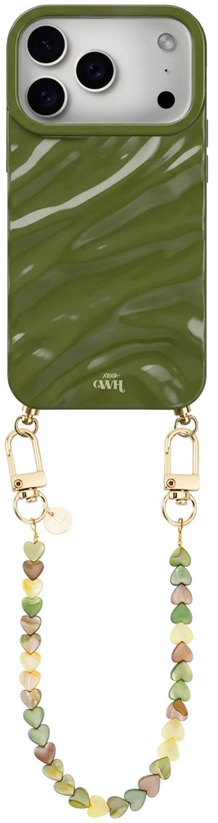 xoxo Wildhearts Green Glaze telefoonhoesje met koord - geschikt voor iPhone 17 Pro - Shell Hearts Olives (kort koord) - Dream hoesje met telefoonkoord - Glimmende silicone case met plooien - Hartjesketting - Groen