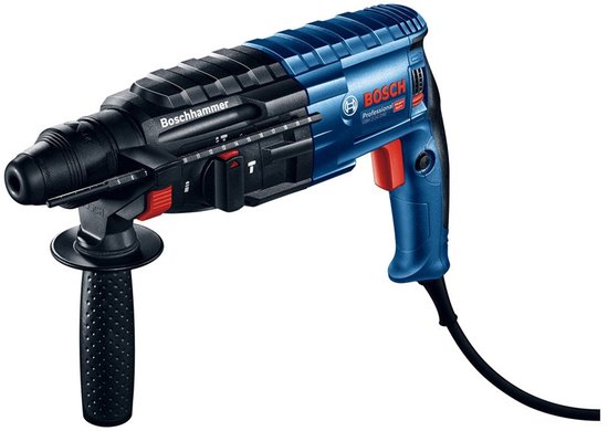 Blauwe Bosch Professional boorhamer met zwarte details en rode accenten op een witte achtergrond.