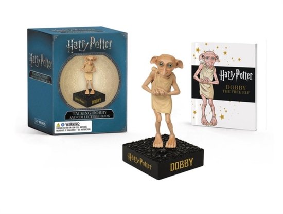Harry Potter Talking Dobby-figuurtje op een zwarte sokkel met bijbehorend Harry Potter-boekje.