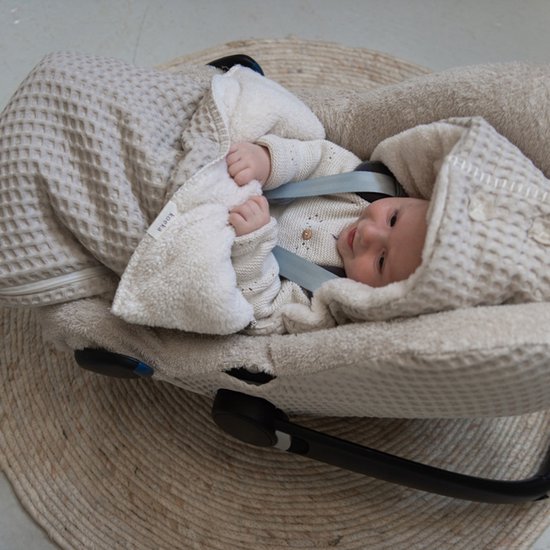Koeka Maxi Cosi voetenzak Oslo - wafelstof met teddy - zand van Koeka — afbeelding 4