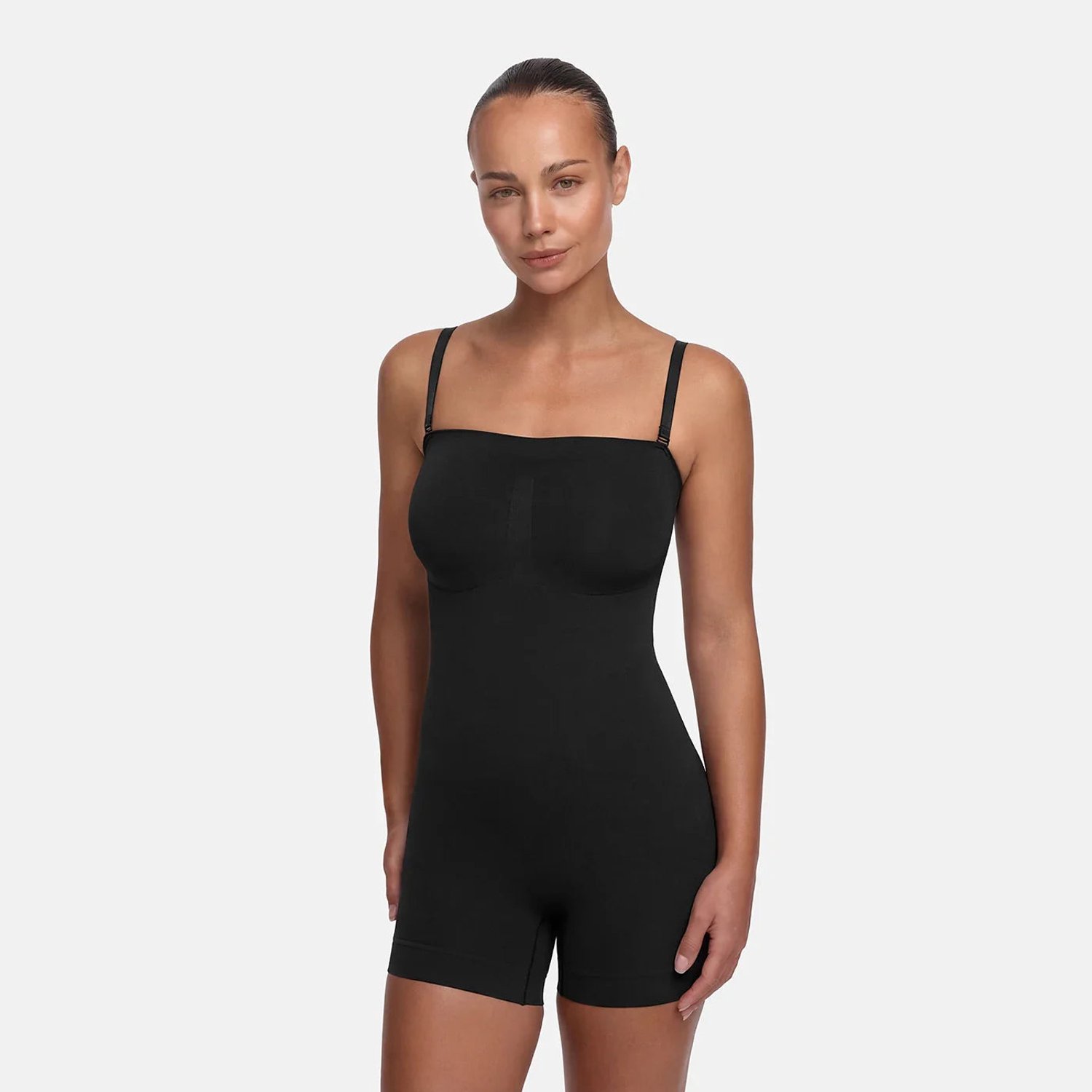 cfab Strapless bodysuit met corrigerende shapewear en bijpassende shorts - Zwart - M - Corrigerende Body - Naadlos - corrigerend ondergoed dames