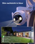 Slim nachtzicht in kleur met instellingsopties voor de camera en een verlichte tuin.