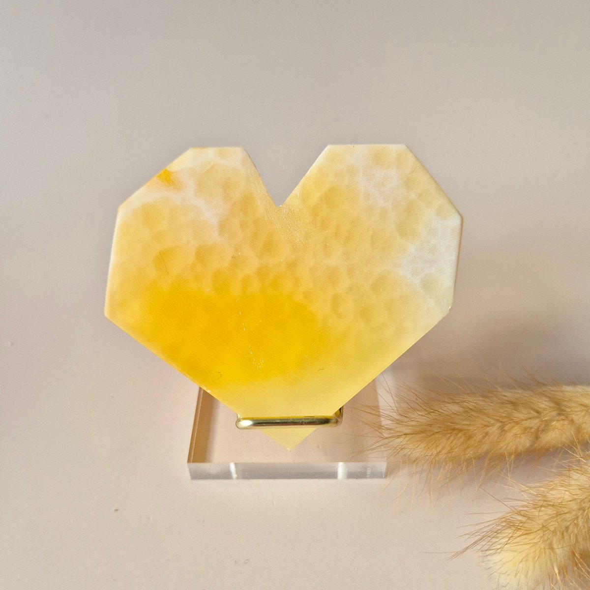 Edelsteen Gele Calciet Hart Inclusief standaard - G. 144gram