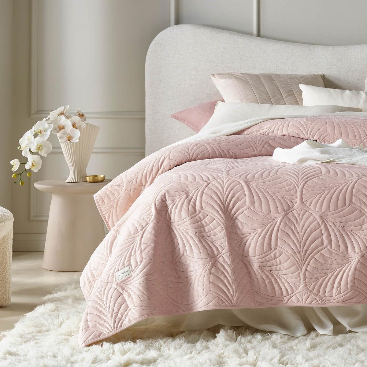 SnelShoppen - Elegante Poederroze Sprei 220x240 cm - Multifunctionele Deken, Bedsprei of Banksprei van Hoogwaardig Velours - Perfect voor Slaapkamer e
