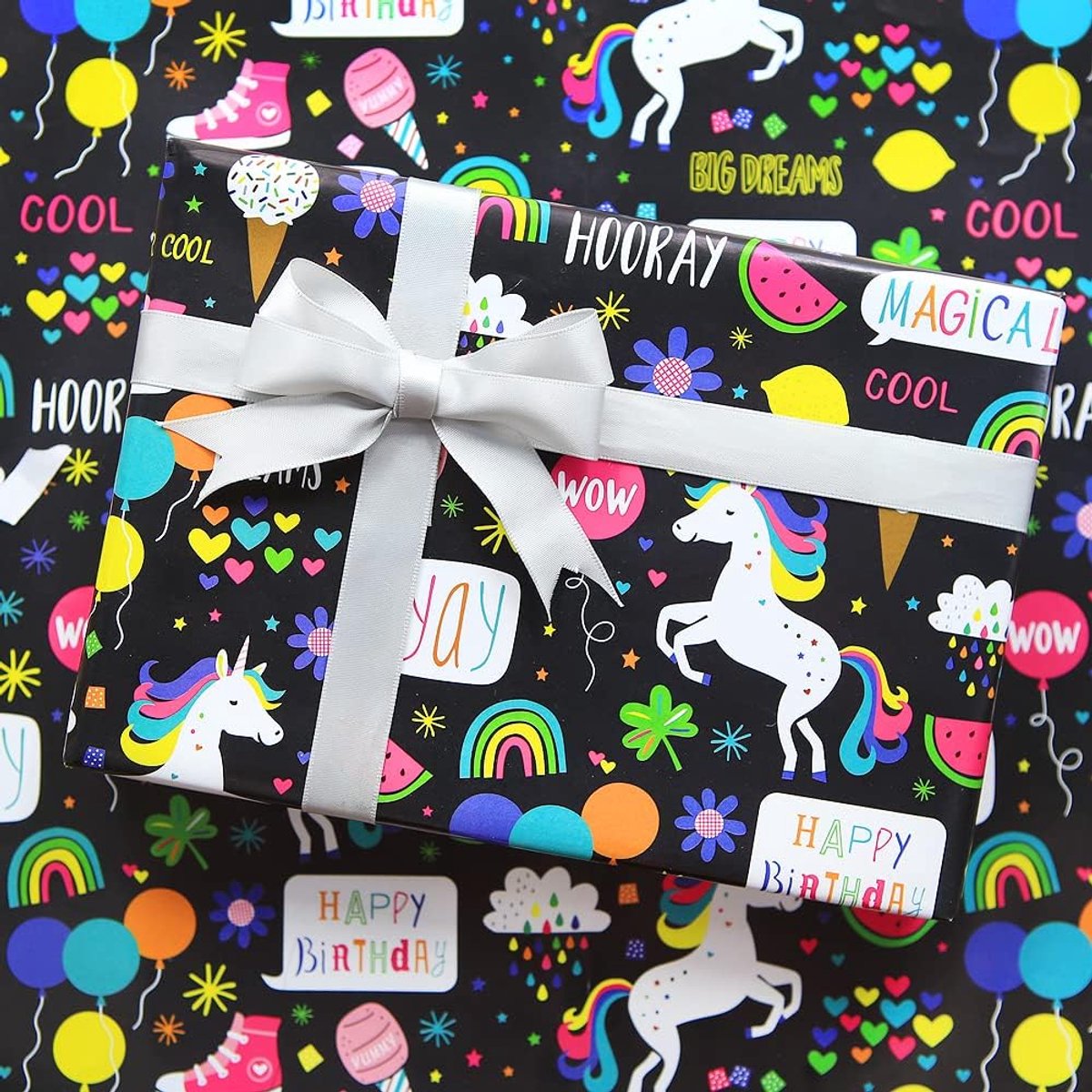 SnelShoppen - Verjaardagsinpakpapier voor Kinderen - Eenhoorn Design - 4 Vellen Plat Gevouwen 50x70 cm - Met 2 Meter Lint - Perfect voor Verjaardag en
