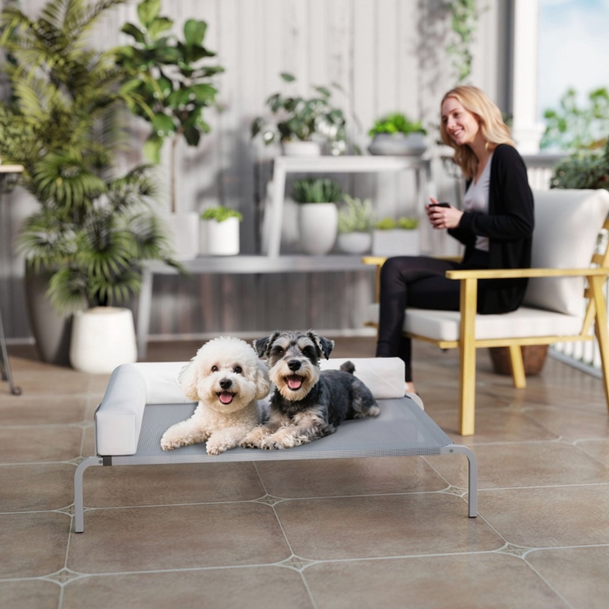 FloraGrace Dierenmand Verhoogd Hondenbed - 110 x 75 x 30 cm - Polyester - Lichtgrijs - Voor Middelgrote Honden - Met L Vormig Kussen