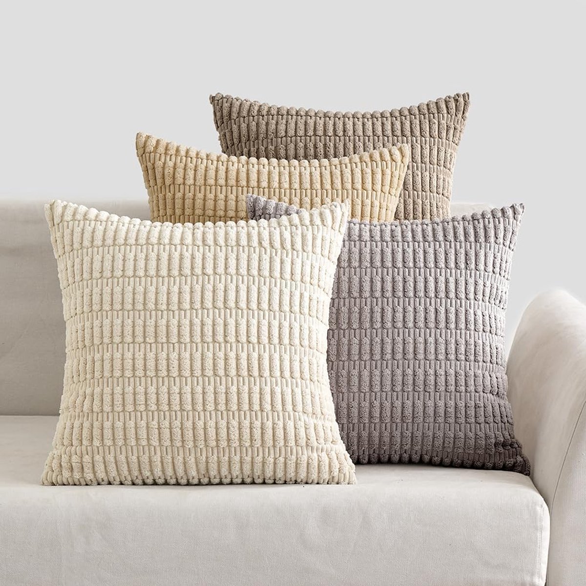 SnelShoppen - Modern Corduroy Kussenhoezen 45 x 45 cm - Set van 4 Stuks - Zachte Decoratieve Kussens voor Woonkamer en Slaapkamer - Grijs en Bruin