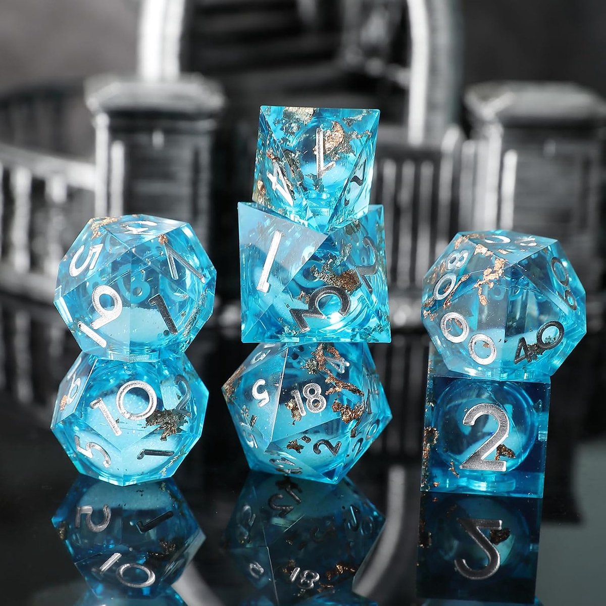 7 stuks, vloeibare kern, veelvlakkige dobbelstenen met scherpe randen, hars voor kerkers en draken, D&D dobbelstenen RPG D20 D12 D10 D8 D6 D4, handgemaakt, voor rollenspellen