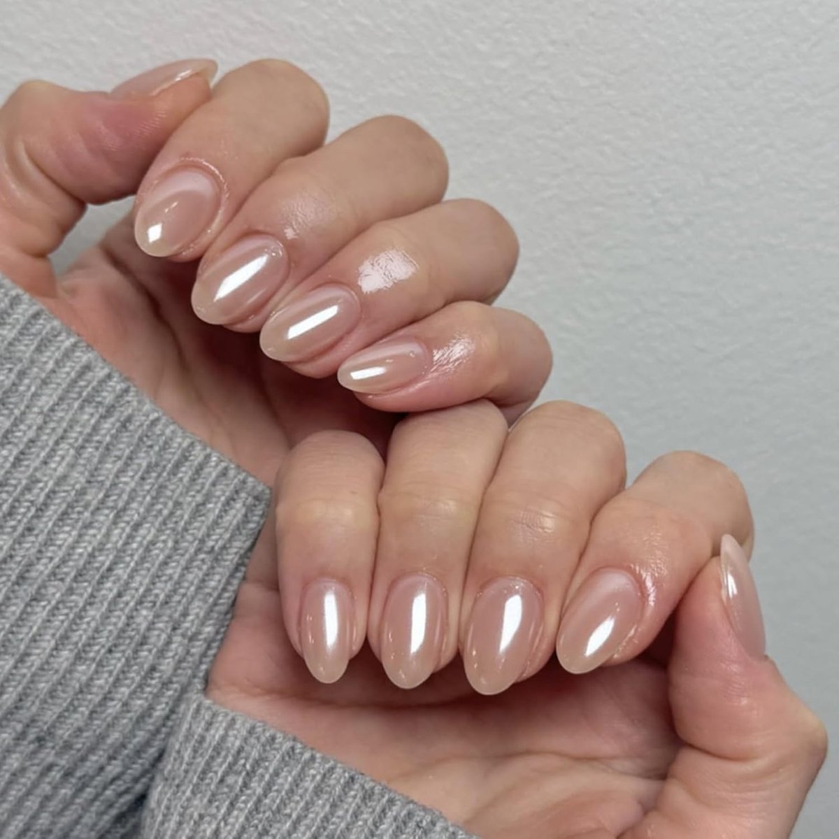 30 stuks Franse Press-on nagels, korte amandel nepnagels, natuurlijke elegante naakte valse nagel, acryl volledige dekking zachte gel lijm op nagel, effen kleur herbruikbare stick-on nagels
