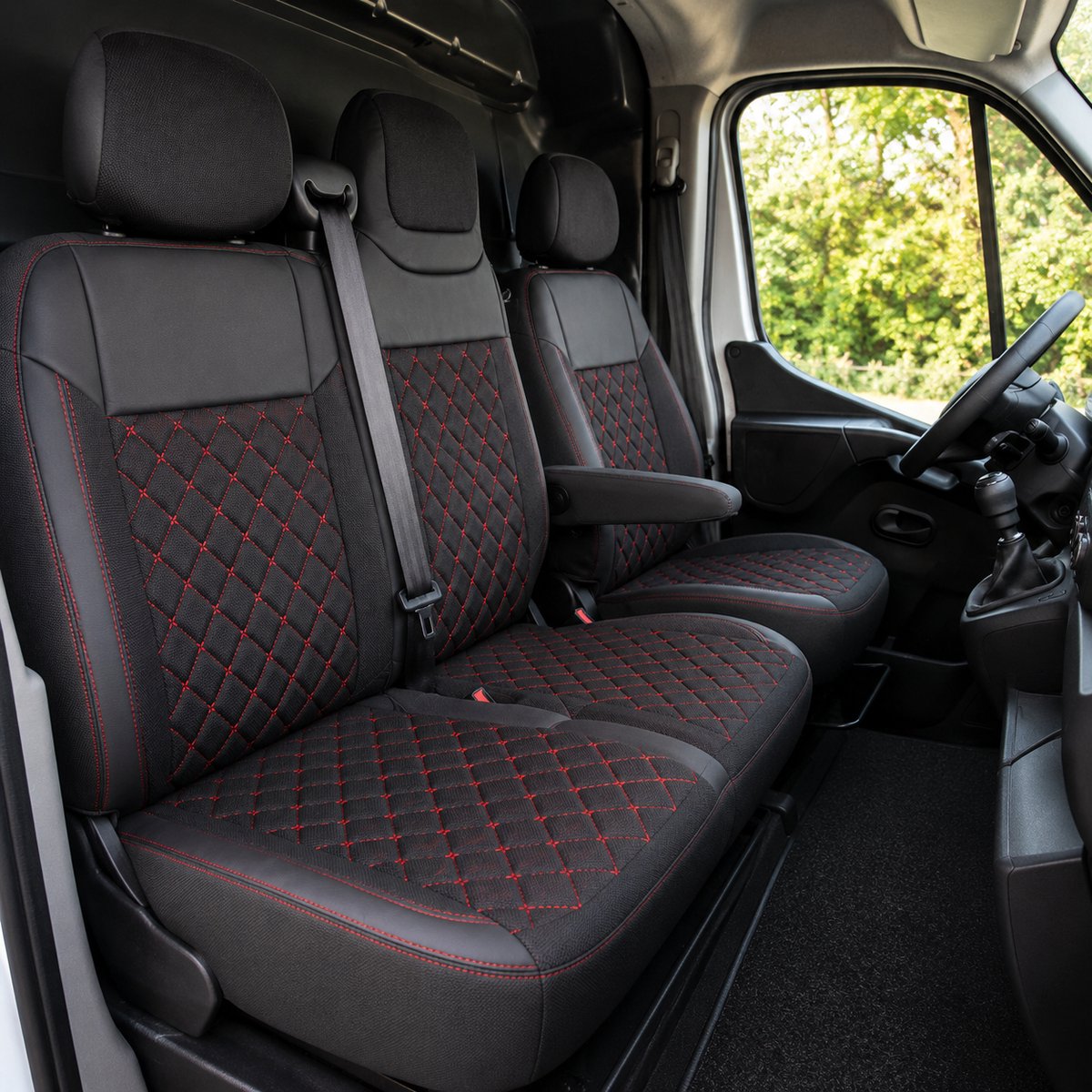 Stoelhoezen Renault Master III fase 1 - Set 2+1 - Rode stiknaden - AIM